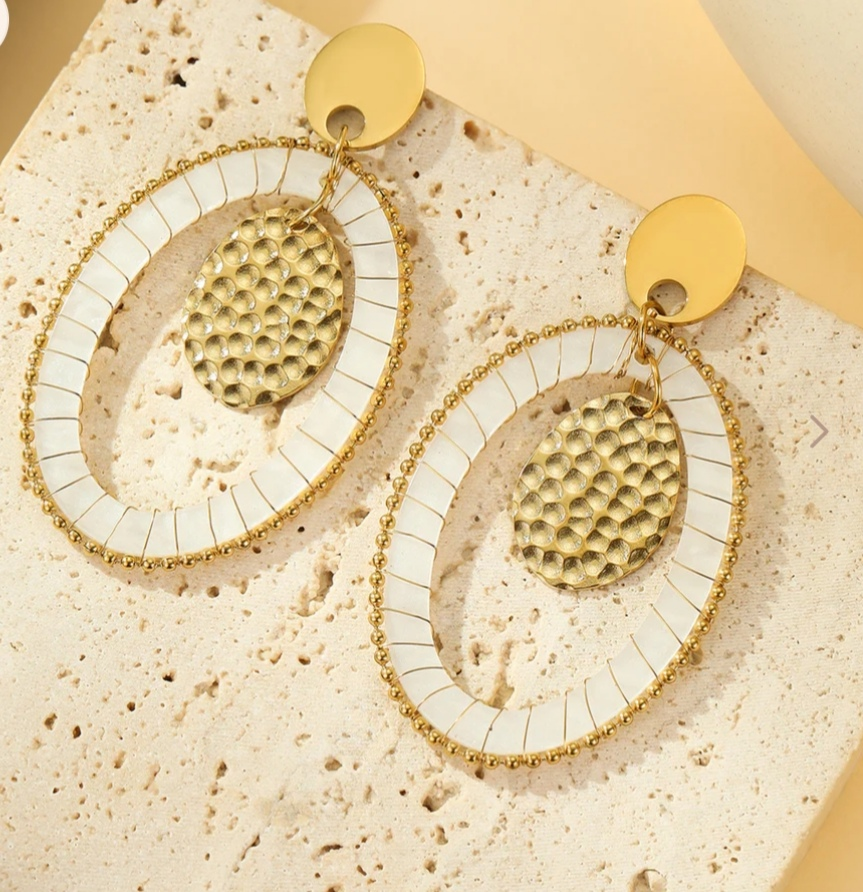 Boucles d'Oreilles Dorées Ovale Blanc Martelé - Rêve de Rose