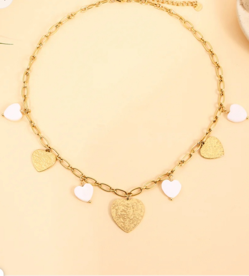 Collier Doré Cœurs Martelés et Cœurs Blancs - Rêve de Rose
