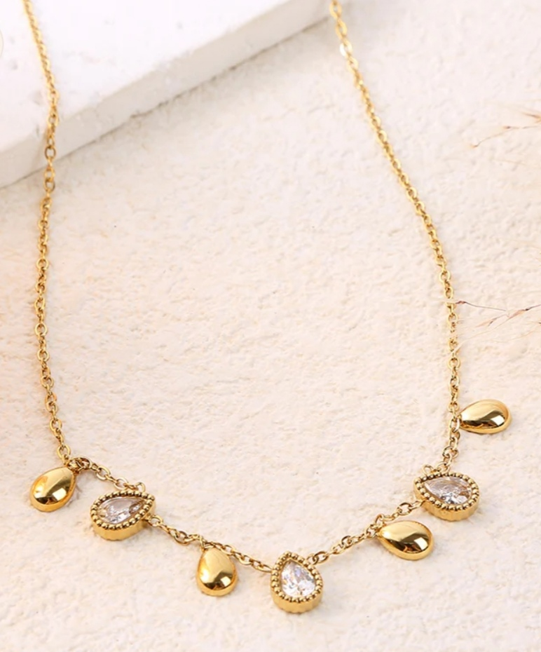 Collier Fin Doré Larmes en Strass Scintillantes - Rêve de Rose