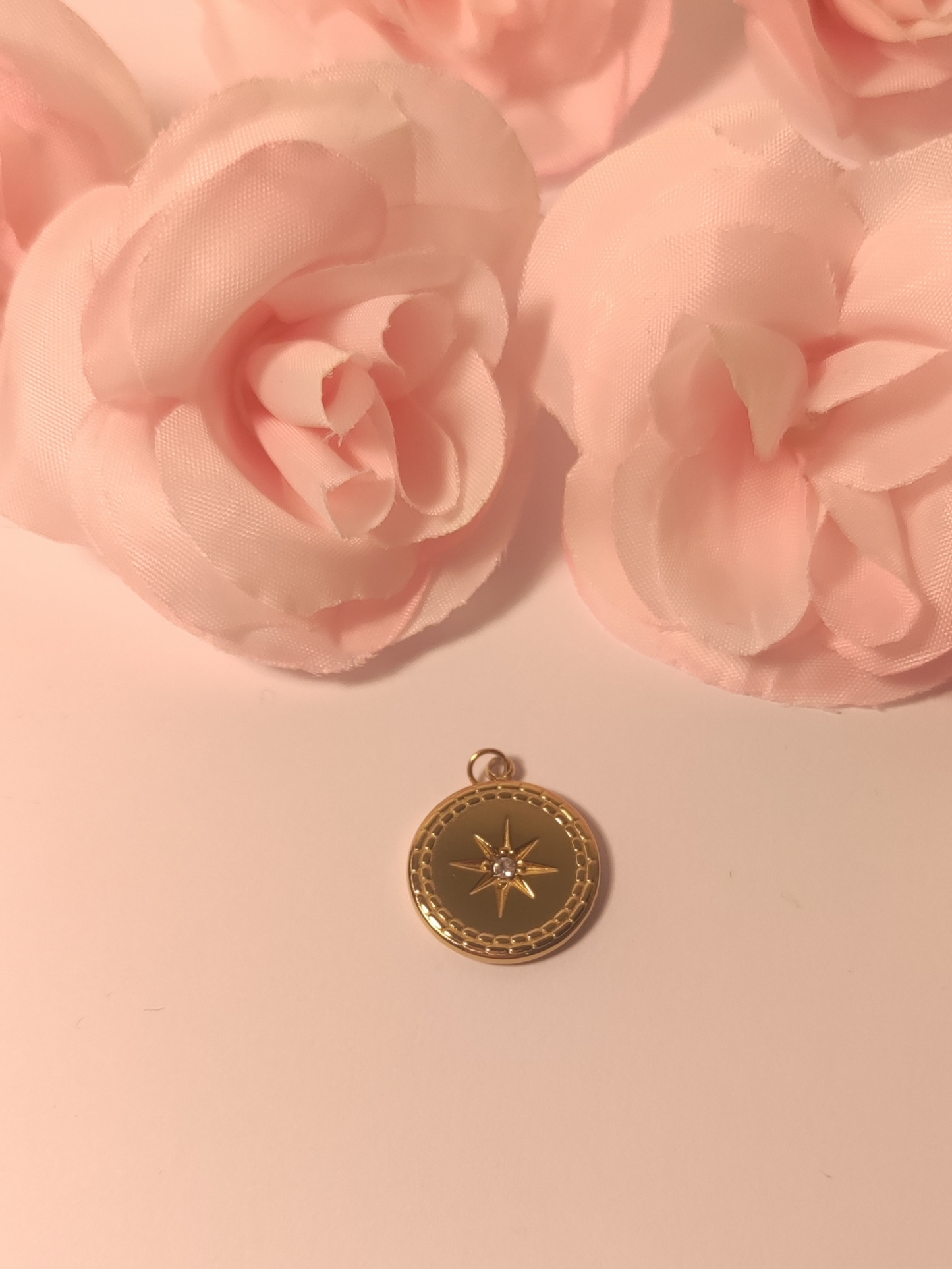 Charms médaillon petite pierre scintillante