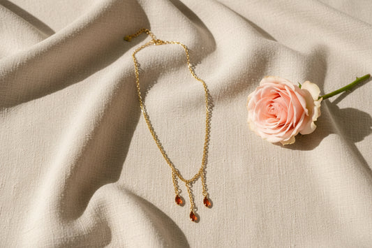 Collier 3 petites chainettes avec pierres scintillantes marron orangé - Rêve de Rose