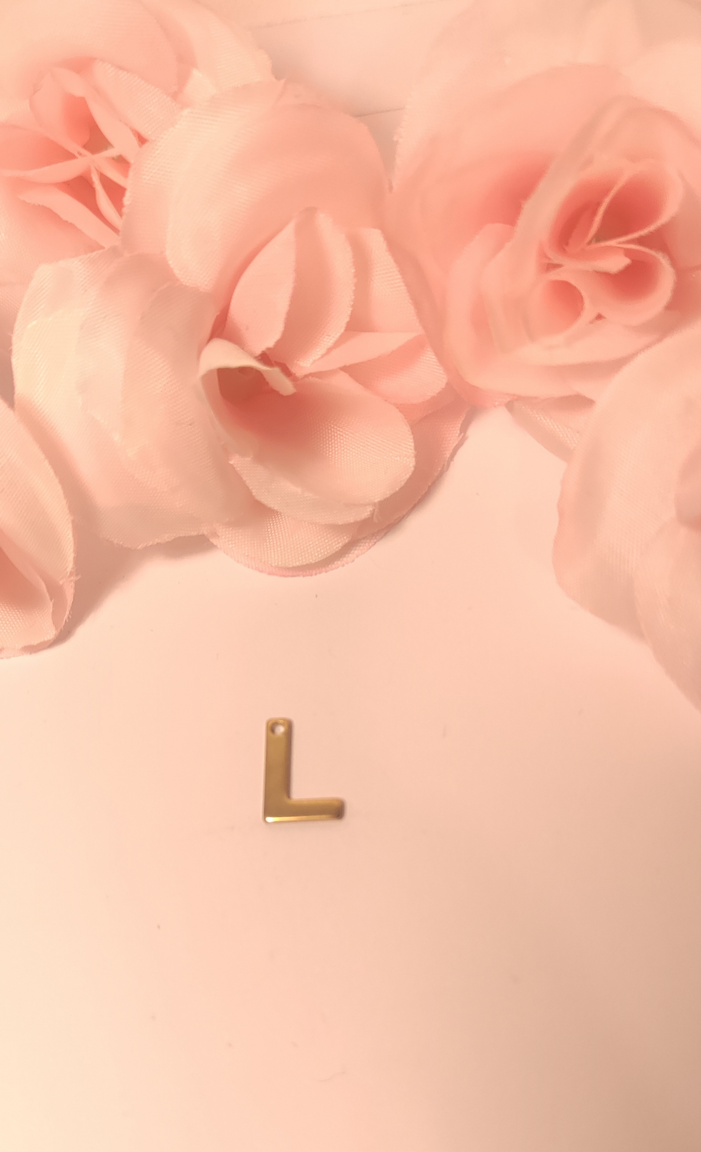 Charms lettre dorée L