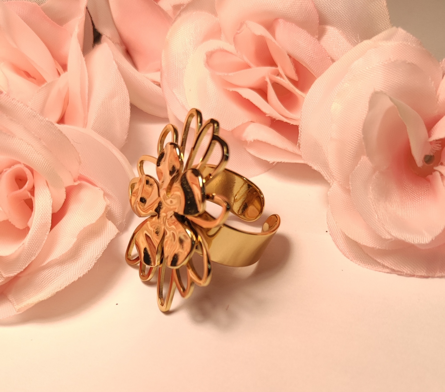 Bague Ajustable Fleur en Relief Acier Inoxydable - Rêve de Rose