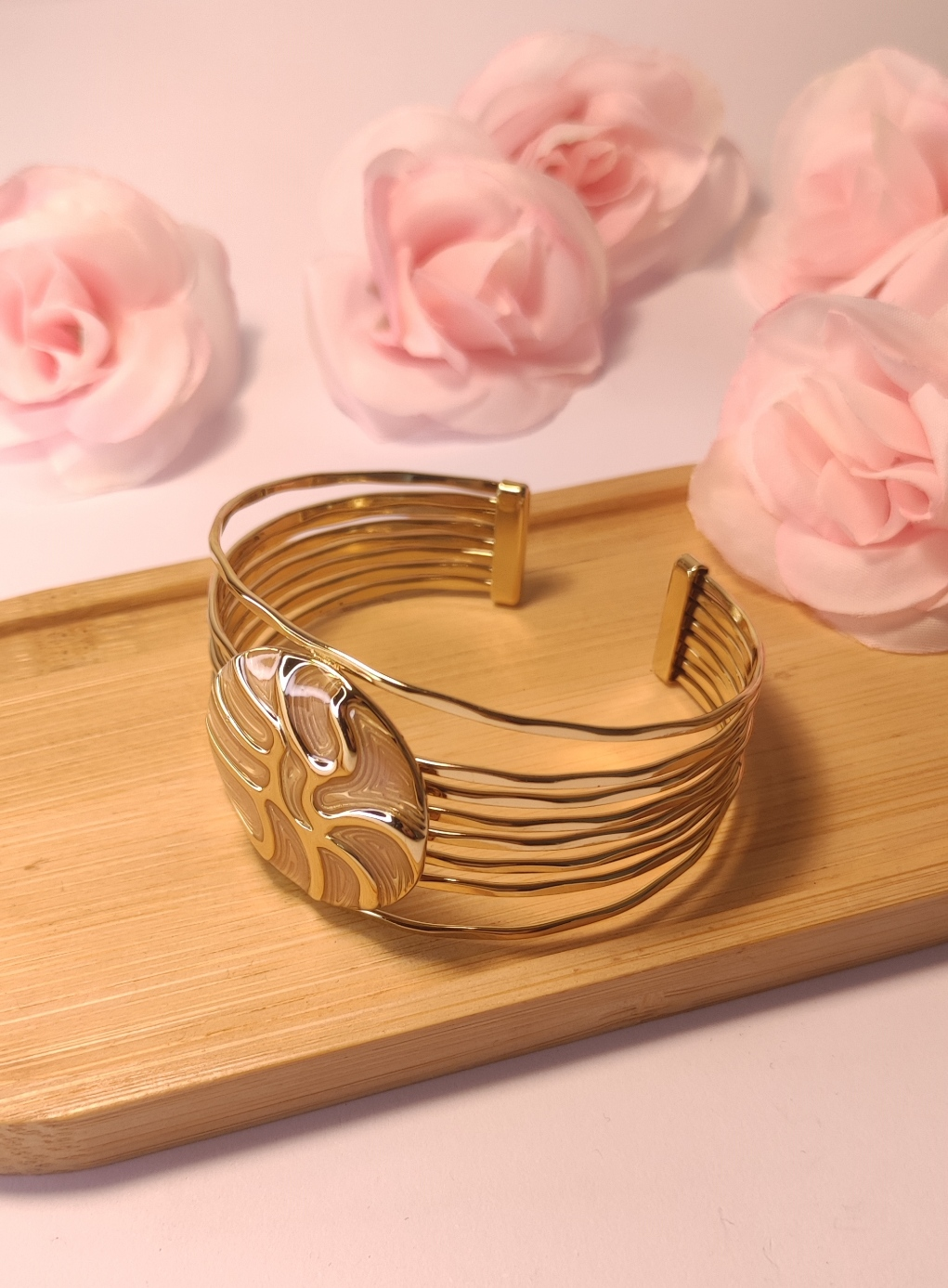 Manchette Dorée Fine et Délicate - Rêve de Rose