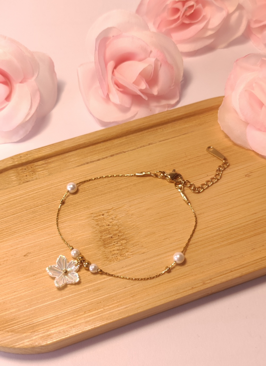 Bracelet Doré Perle Fleur Blanche et Perles Rondes - Rêve de Rose