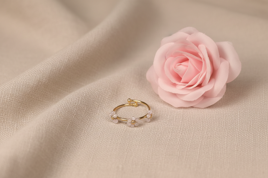 Bague Ajustable Fine 3 Fleurs Blanches - Rêve de Rose
