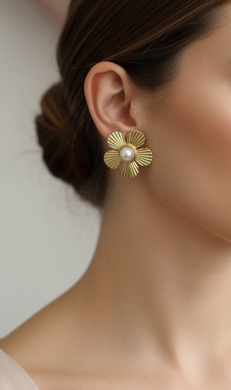 Boucles d'Oreilles Clou Acier Inoxydable Doré Fleur Perle Blanche - Rêve de Rose