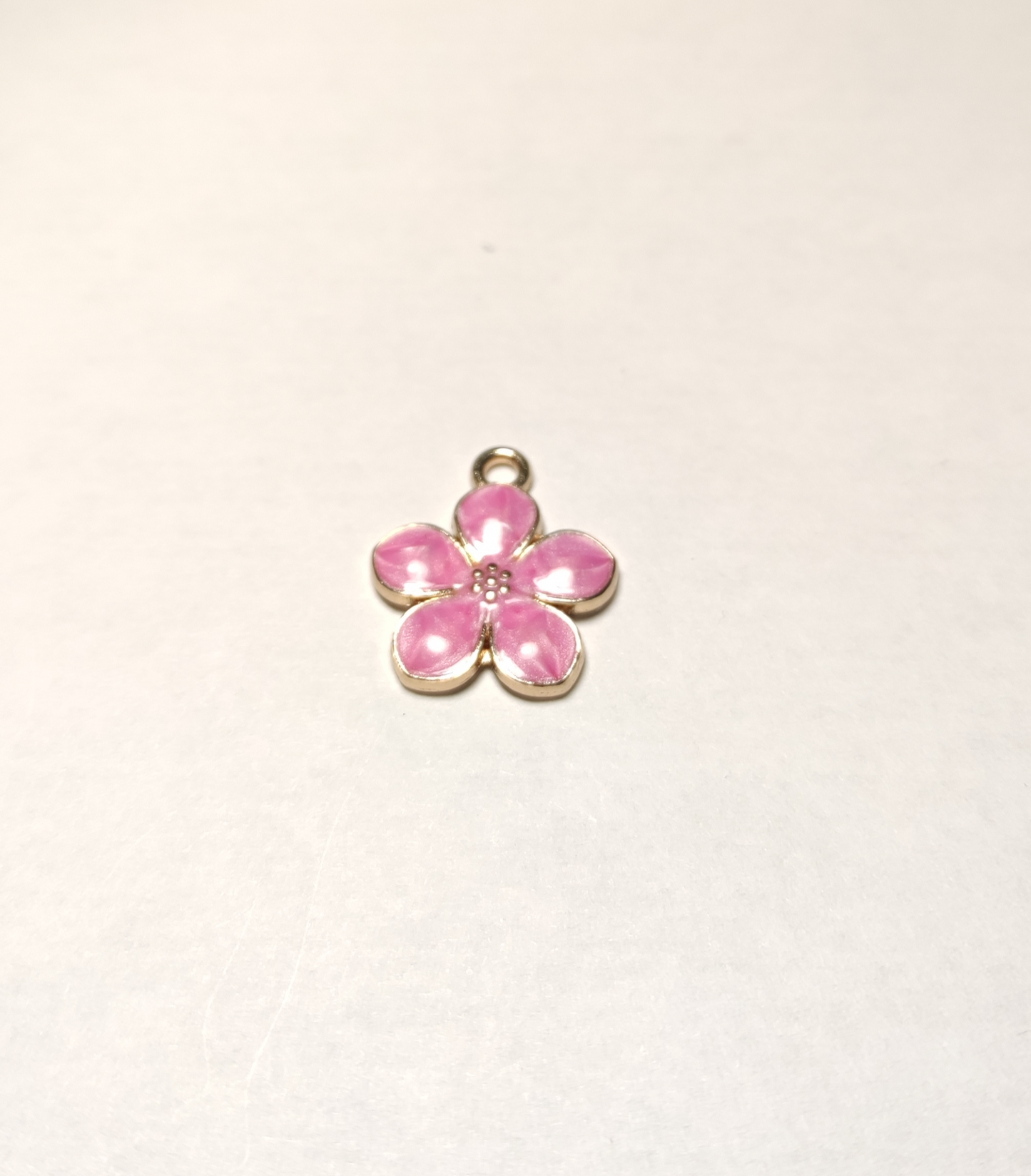 Charms fleur colorée rose