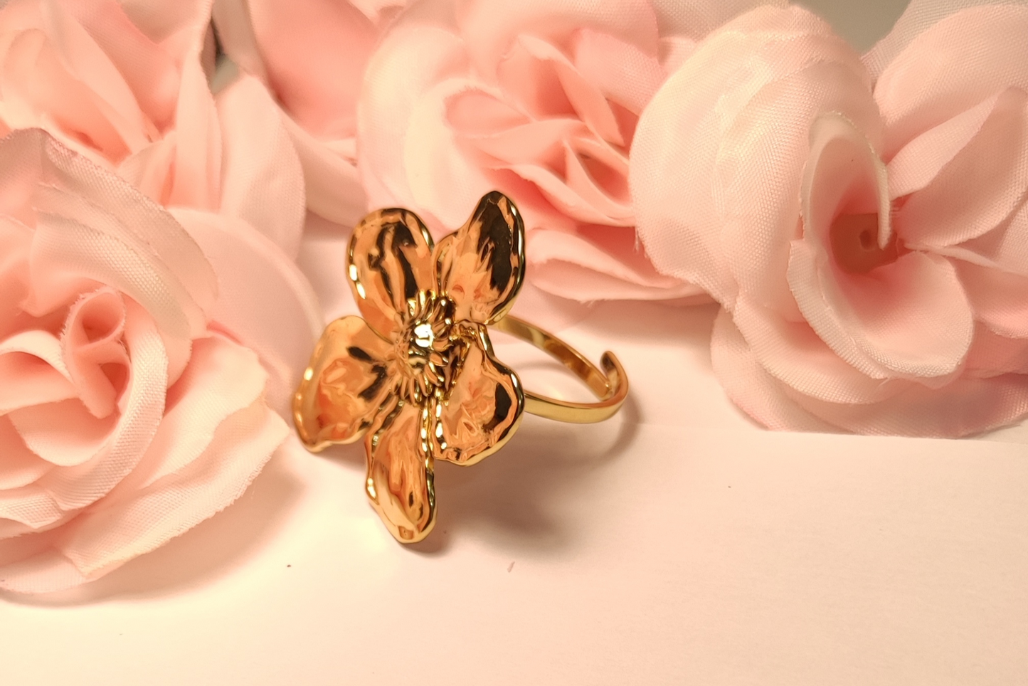 Bague Ajustable Dorée Fleur Acier Inoxydable - Rêve de Rose