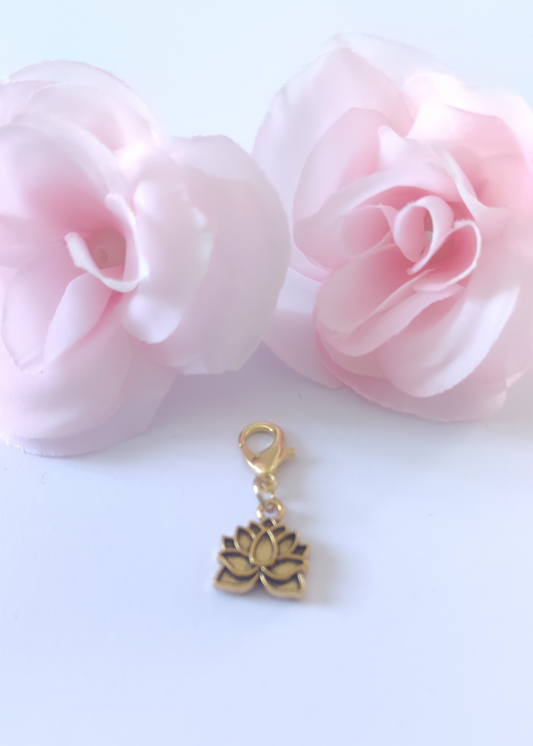 Charm fleur de lotus avec fermoir