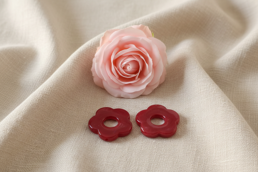 Lot de 2 perles de fleurs rouges