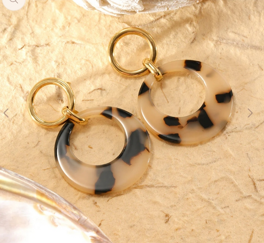 Boucles d'Oreilles Dorées Résine Chocolat Beige Léopard - Rêve de Rose