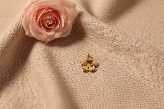 Charms fleur dorée