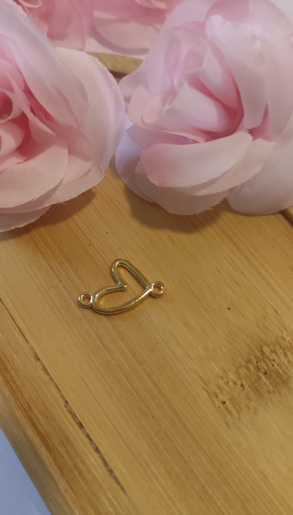 Charms connecteur cœur asymétrique