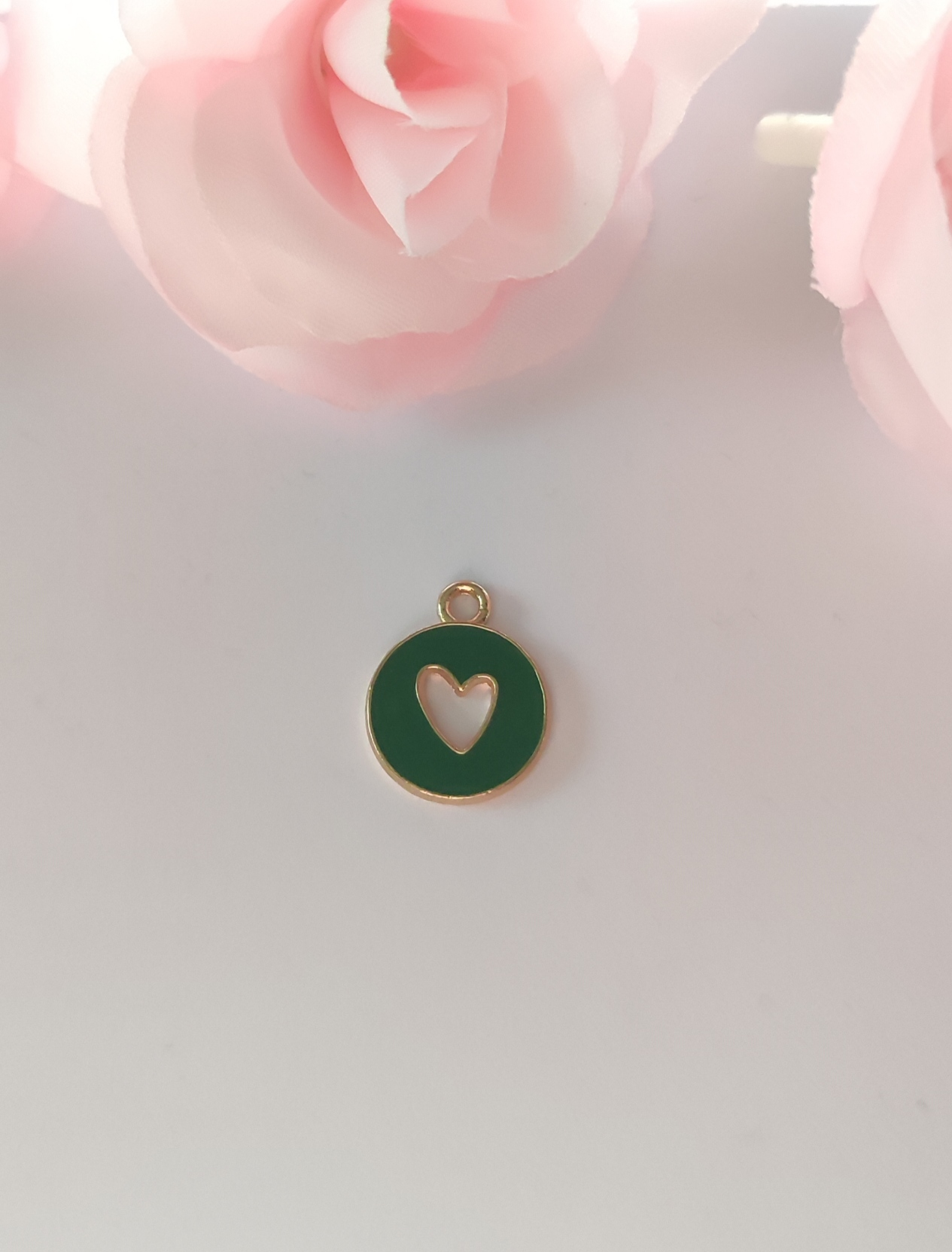 Charms rond vert cœur
