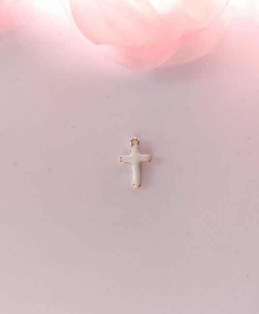 Charms mini croix blanche