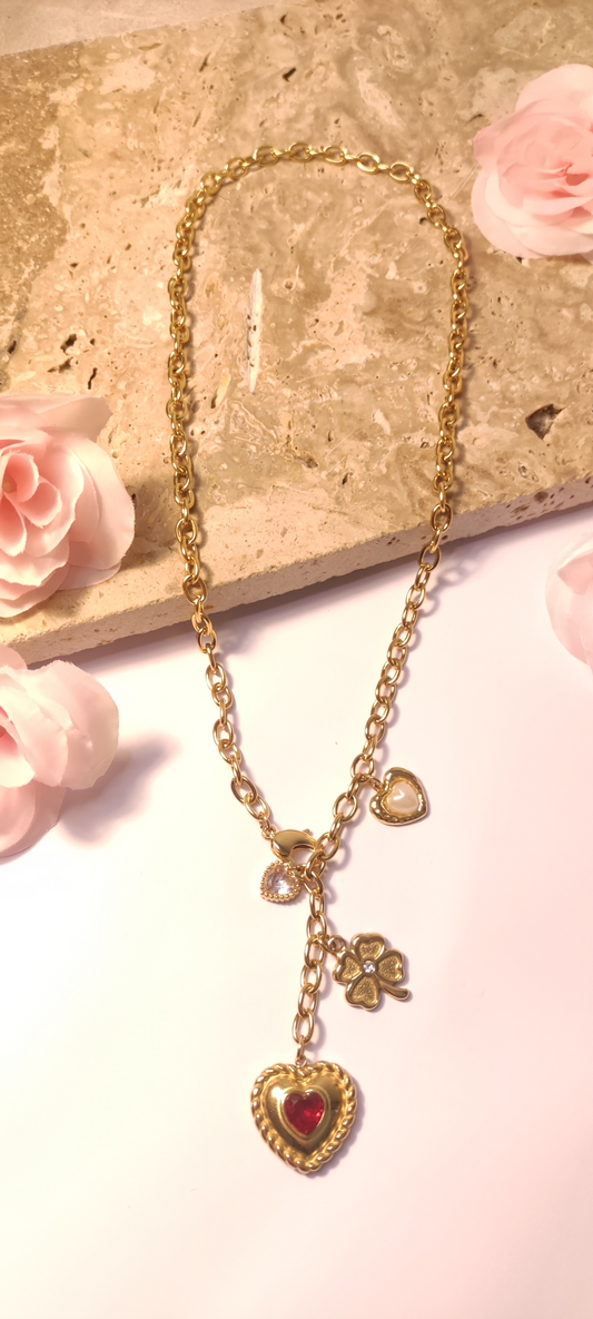 Collier Acier Inoxydable Doré Fermoir Cœur 4 Charms - Pierre Rouge Trèfle Perle - Rêve de Rose