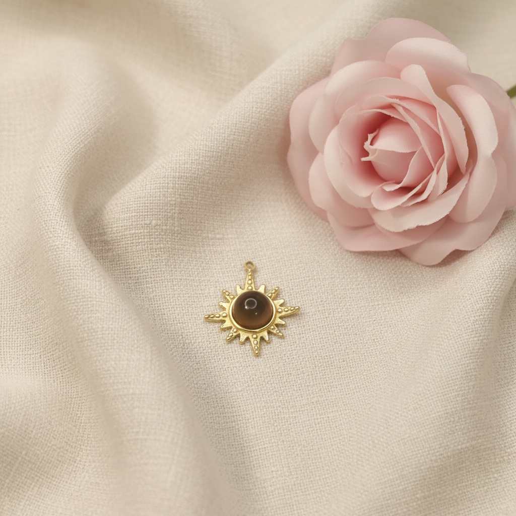 Charm Etoile Dorée avec Pierre Marron - Rêve de Rose