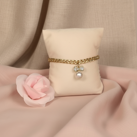 Bracelet au maillons serrés avec pendentif nœud et perle blanche - Rêve de Rose
