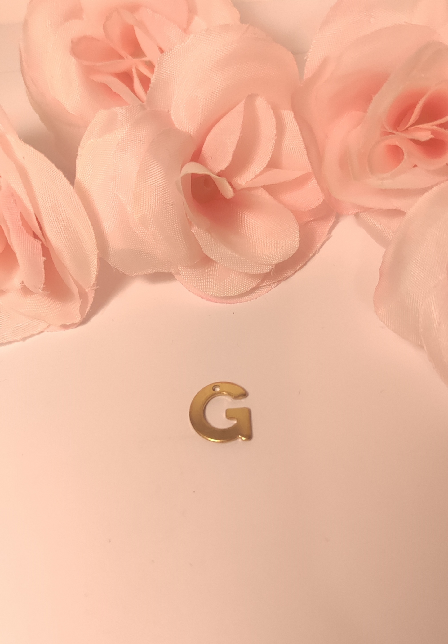 Charms lettre dorée G