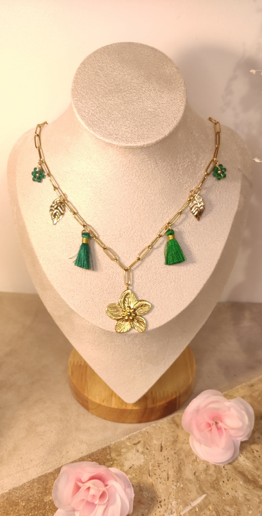 Collier Charms Doré Fleur & Pompons Verts - Acier Inoxydable - Rêve de Rose