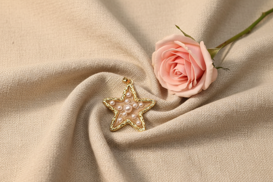 Charm Grosse Etoile avec Perles Blanches - Rêve de Rose