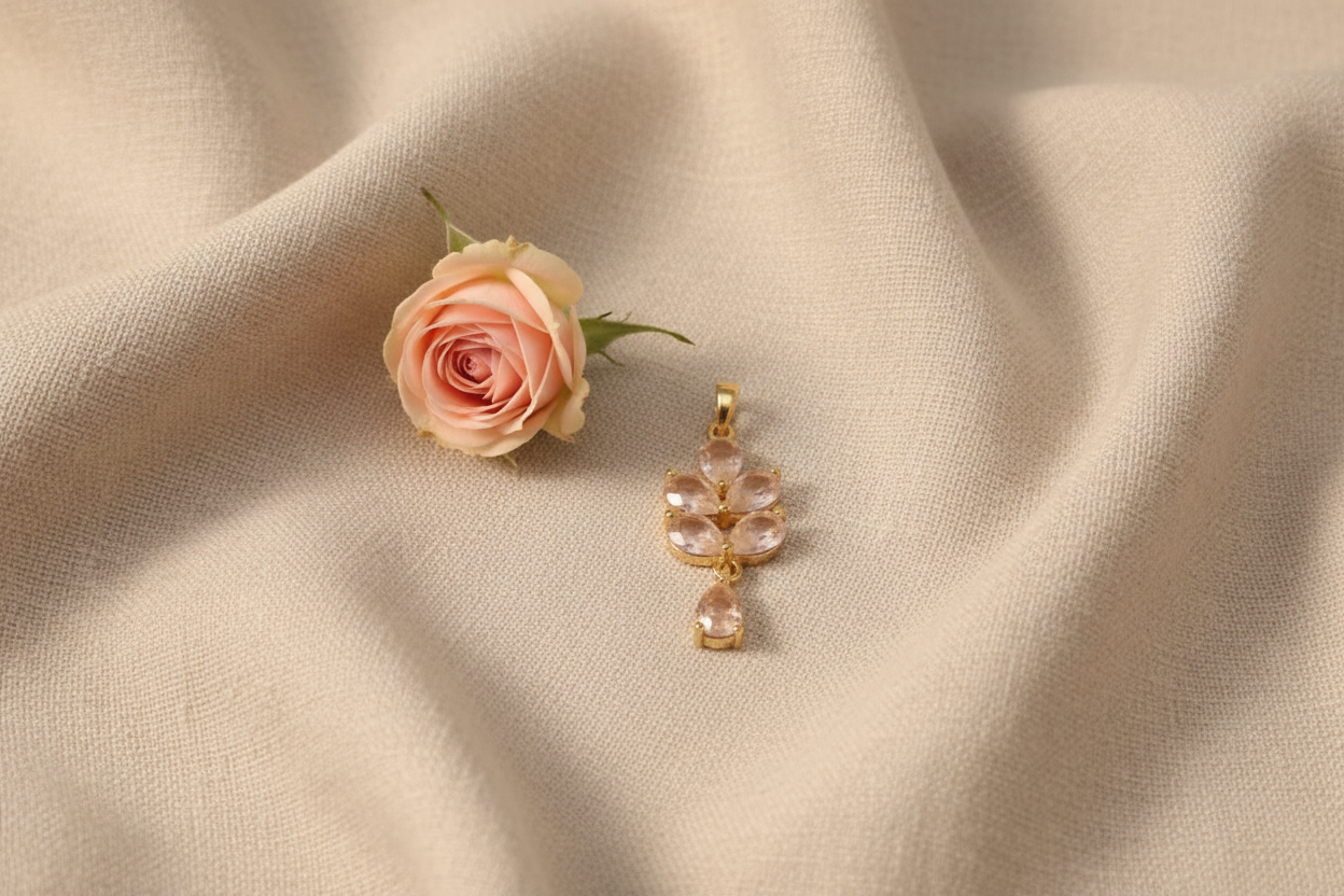 Charm Fleur en Pierre Transparente - Rêve de Rose
