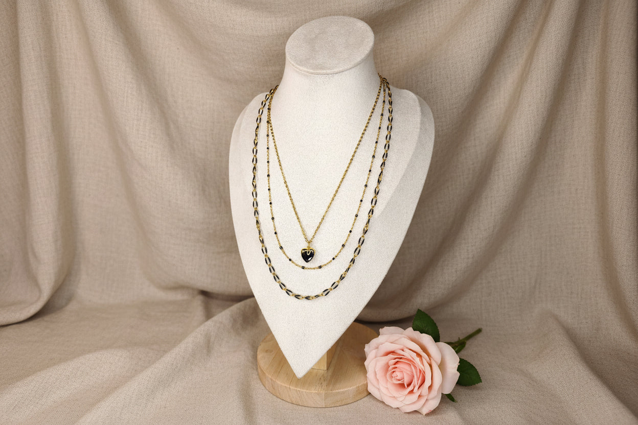 Collier triple chaîne doré et noir avec pendentif cœur noir - Rêve  de Rose