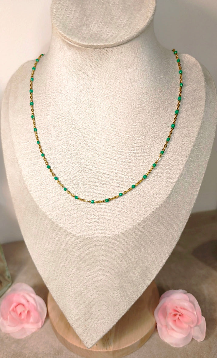Collier Chaîne Fine Torsadée Petites Perles Vertes Personnalisable - Rêve de Rose