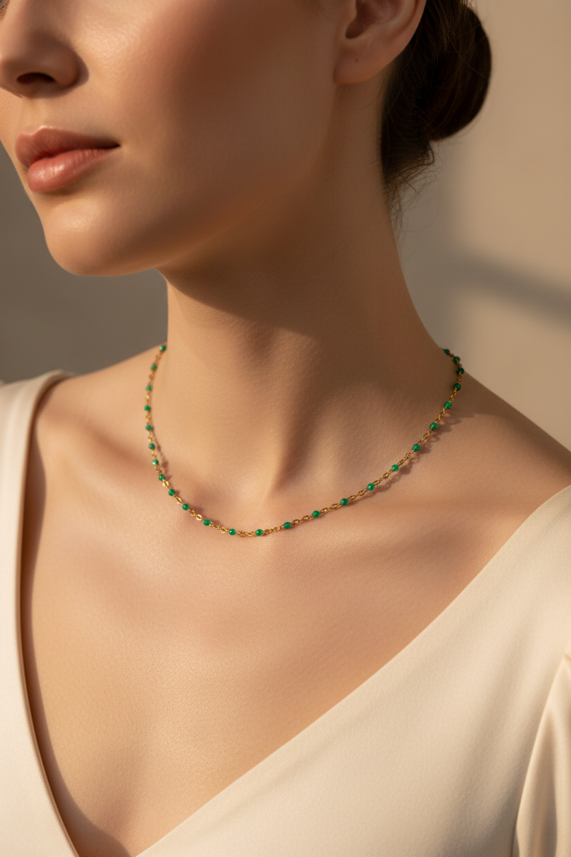 Collier Chaîne Fine Torsadée Petites Perles Vertes Personnalisable - Rêve de Rose