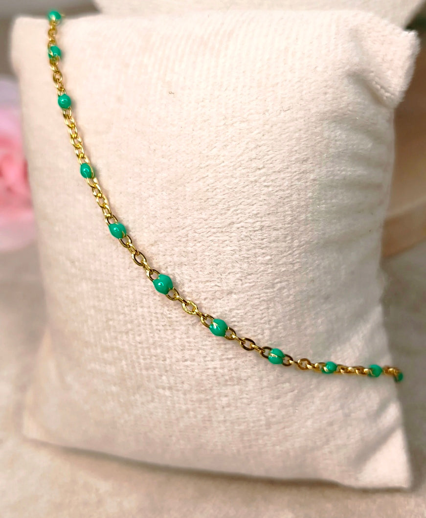 Bracelet Chaîne Fine Torsadée Perles Vertes Personnalisable - Rêve de Rose