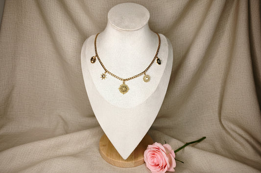 Collier chaîne doré avec 5 pendentifs dorés délicats - Rêve de Rose