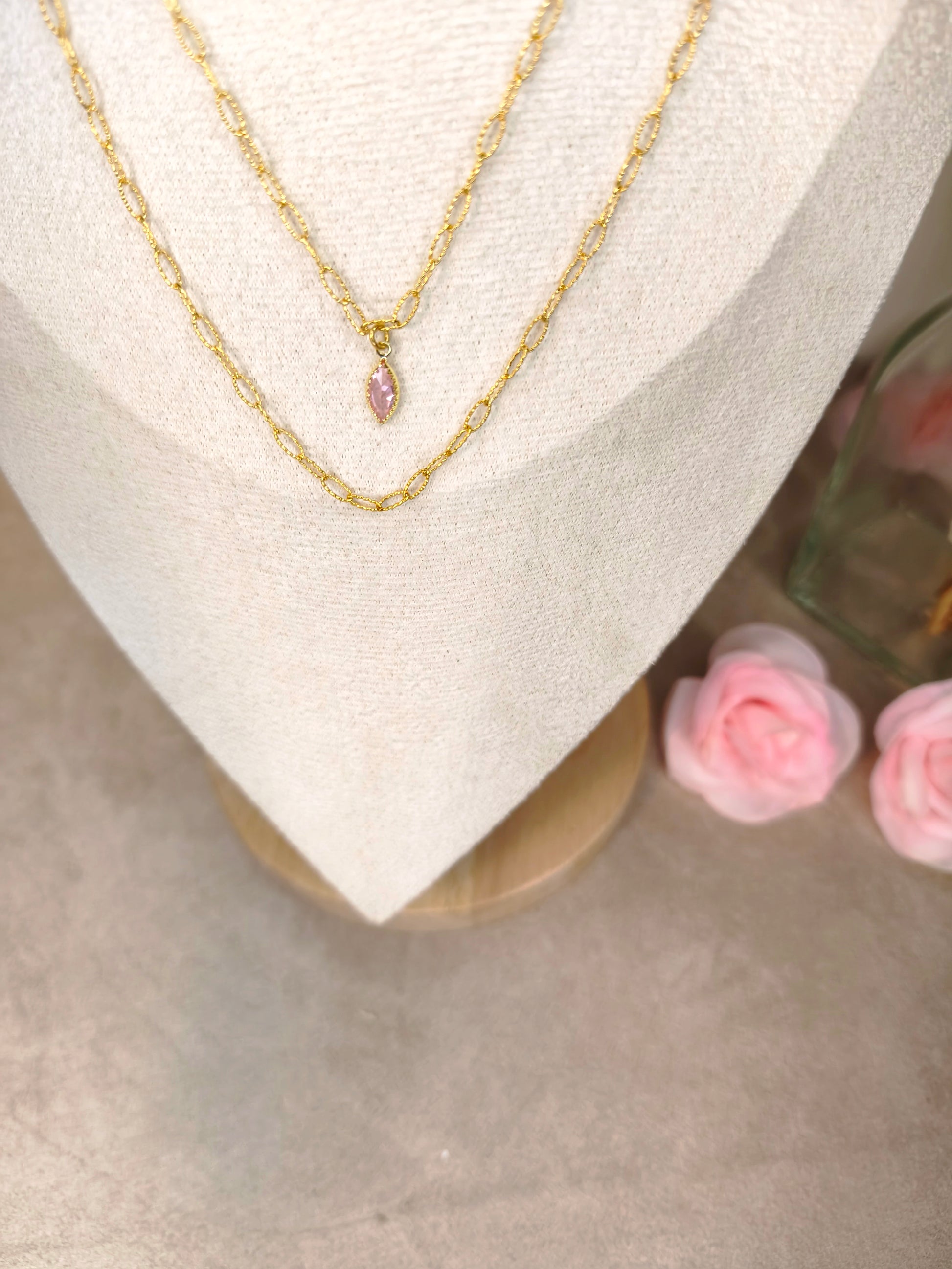 Collier double chaîne doré avec pendentif petite pierre en losange scintillante rose - Rêve de Rose
