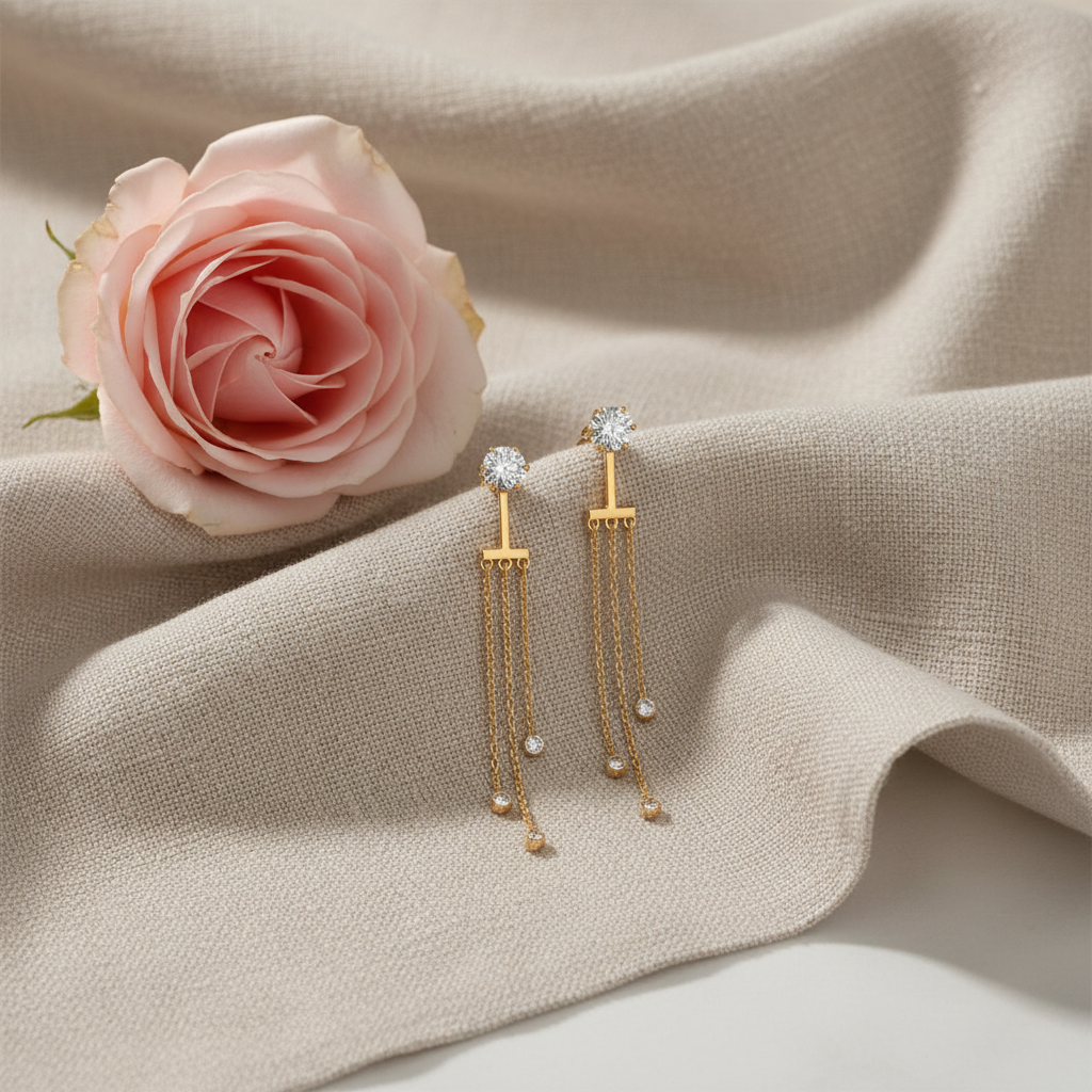 Boucles d'oreilles pendantes avec strass et chaînes fines - Rêve de Rose