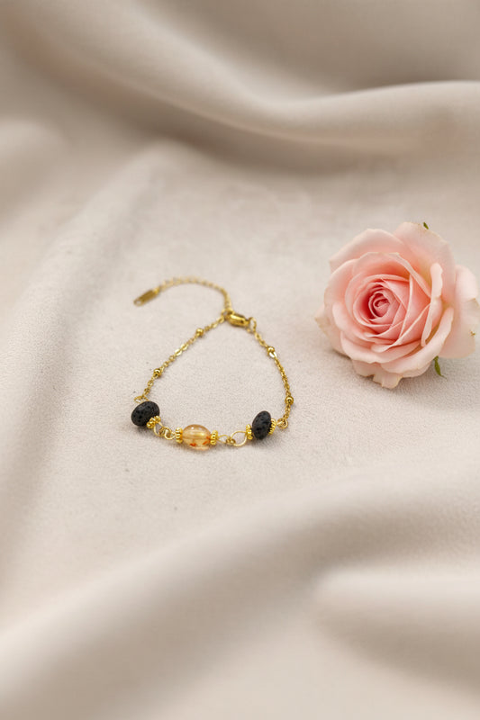 Bracelet Lara pièce unique Rêve de Rose, bijou fait main en pierres naturelles, présentation élégante