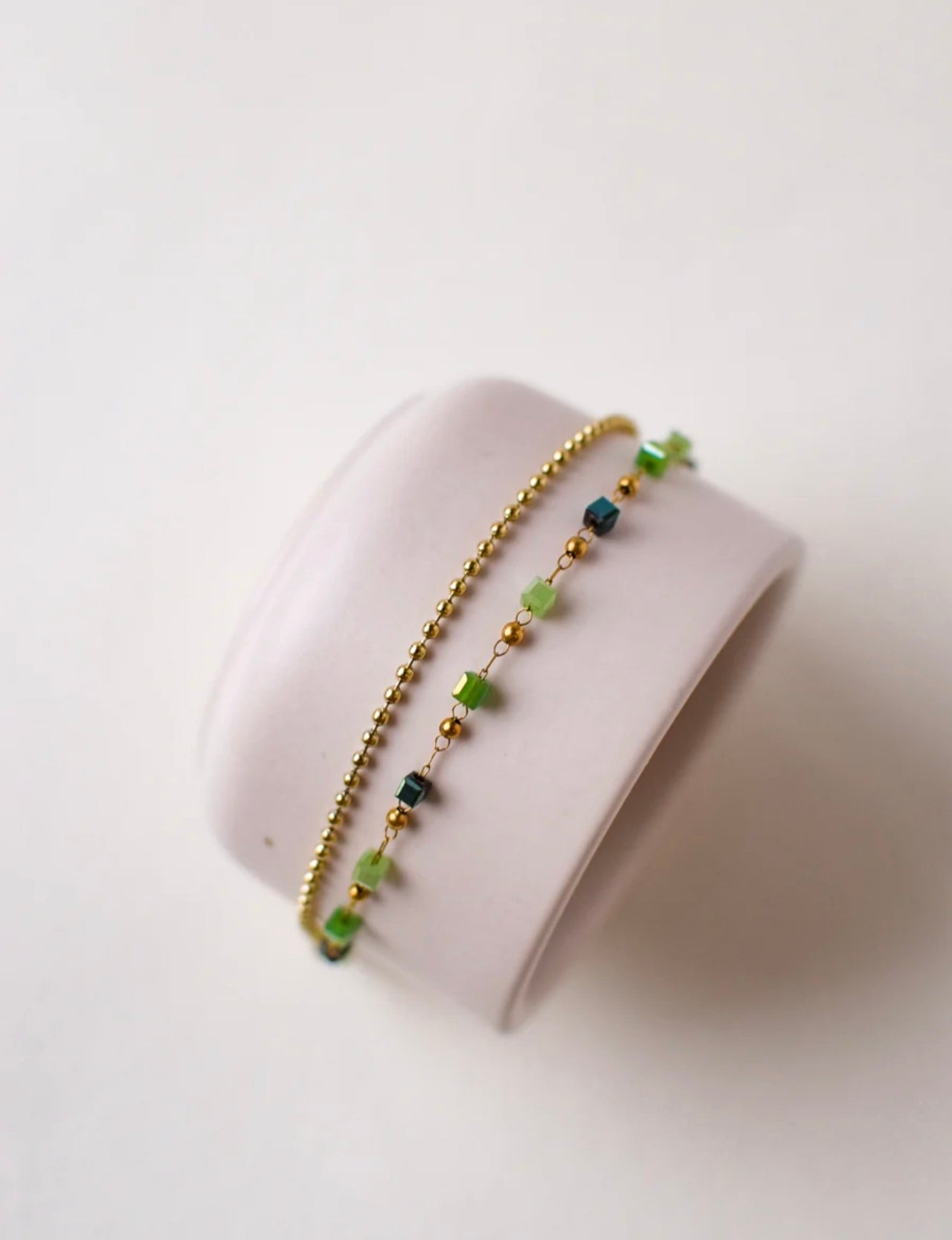Bracelet Féria - Cristaux & Perles Dorées – Orange ou Vert – Acier Inoxydable