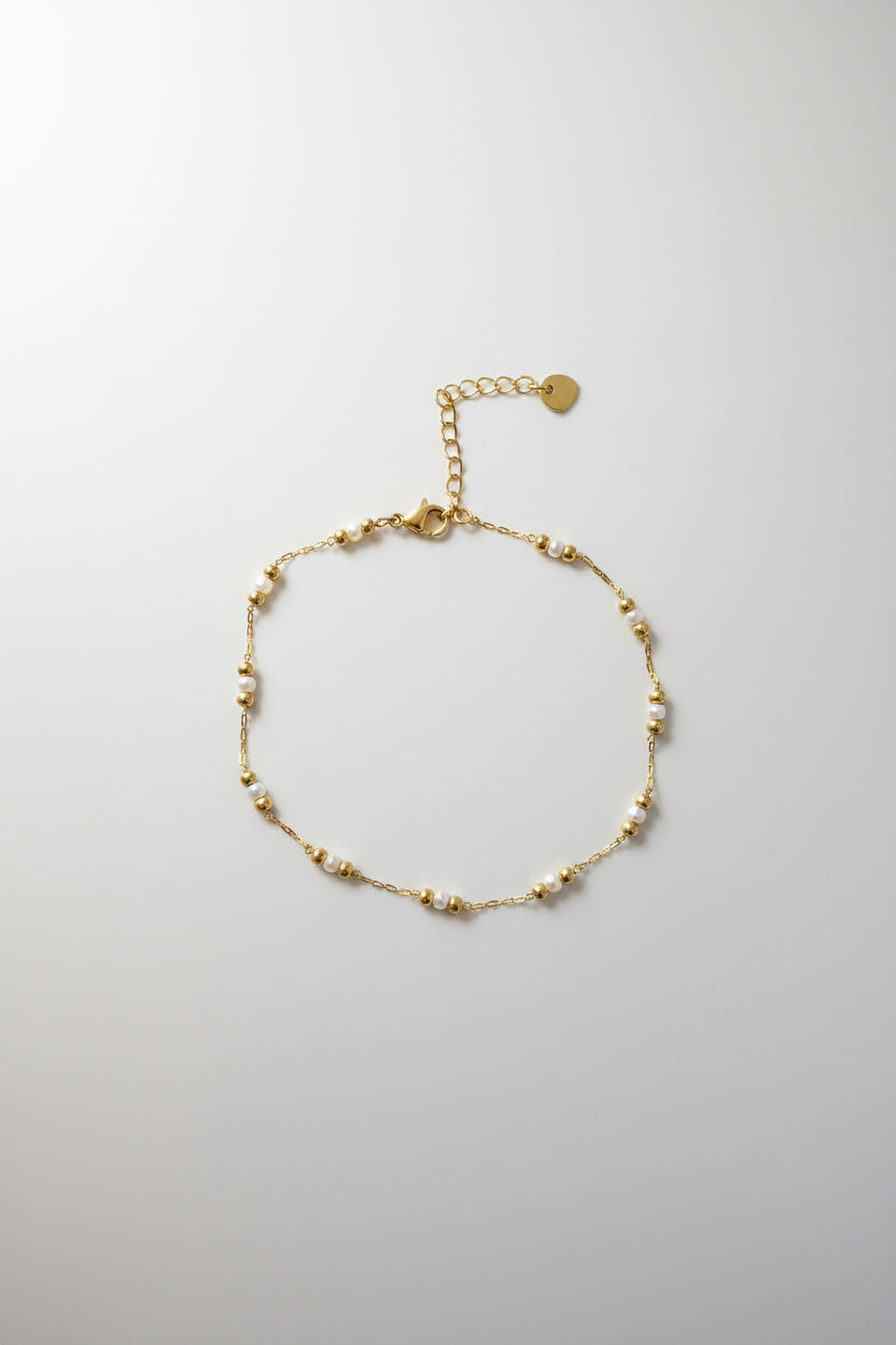 Chaîne de cheville perles blanches et perles dorées acier inoxydable – Rêve de Rose