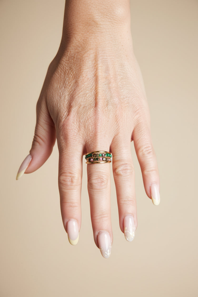 Bague Flora acier doré tourmaline & malachite – design bandeau unique, anneau ajustable sans nickel Rêve de Rose

