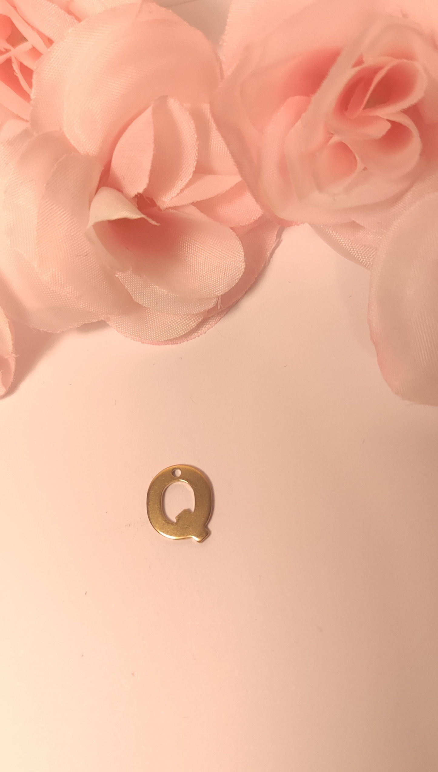 Charms lettre dorée Q