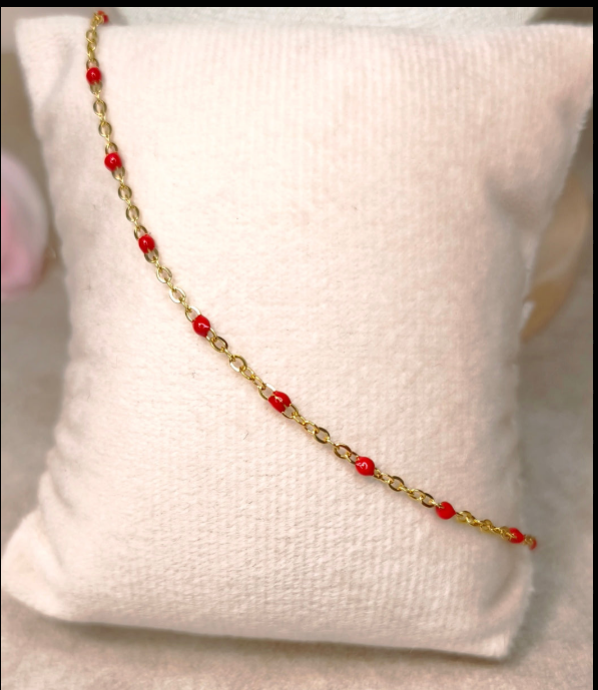 Bracelet Chaîne Fine Dorée Perles Rouges Personnalisable - Rêve de Rose