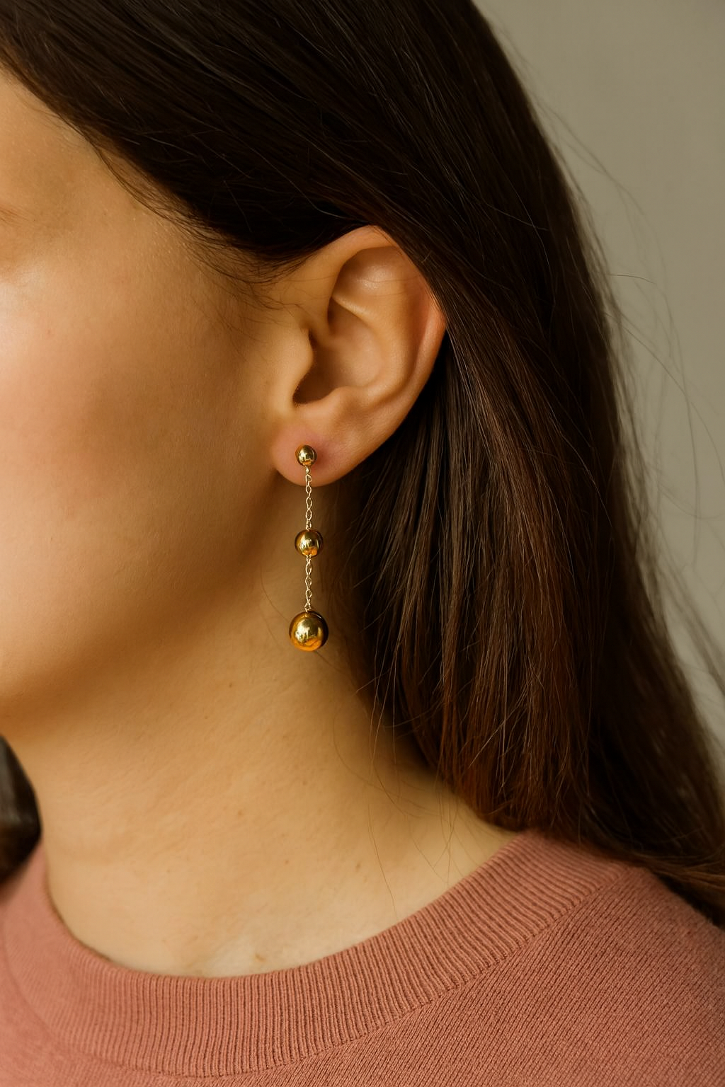 Boucles d'Oreilles Pendantes 3 Perles Dorées - Rêve de Rose